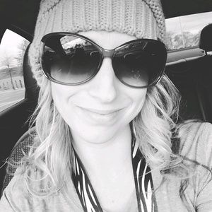 Meet your Posher, Casey